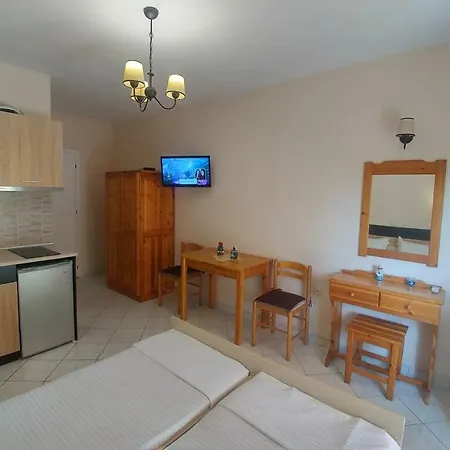 Hotel Helios And *